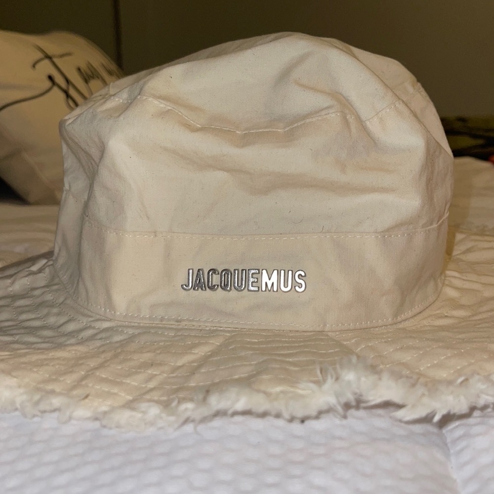 Jacquemus Bucket Hat Authentic